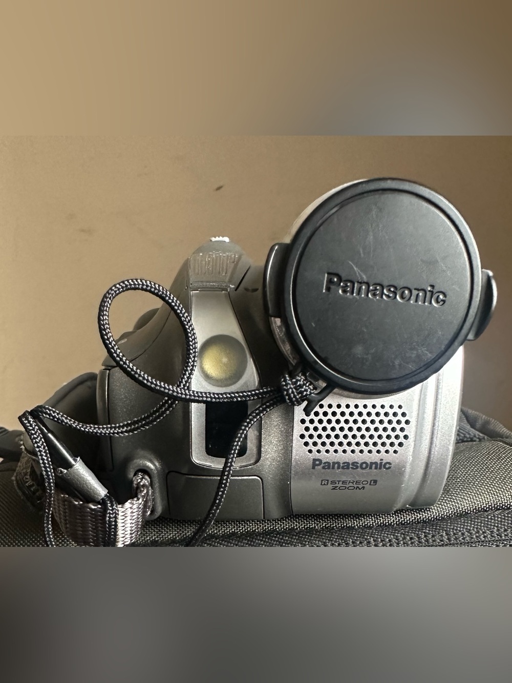 Panasonic PV-GS29 Digital MiniDV 30x Optical Video Handycam Camcorder Recorder